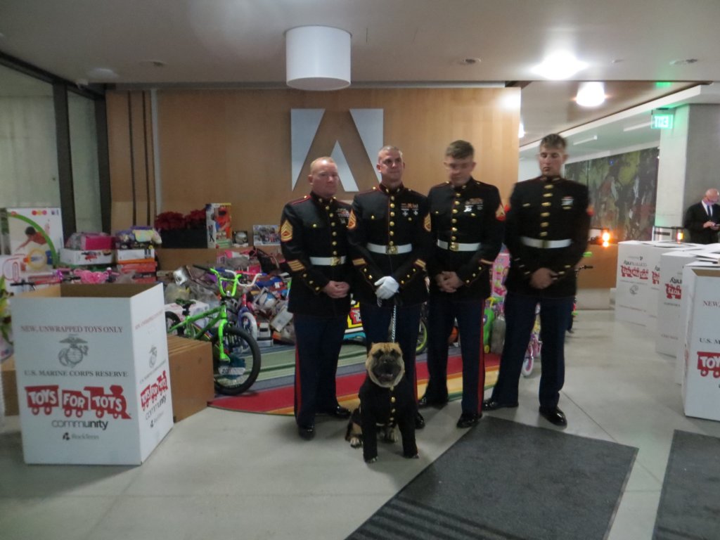 toysfortots2013adobechristmasparty3.jpg