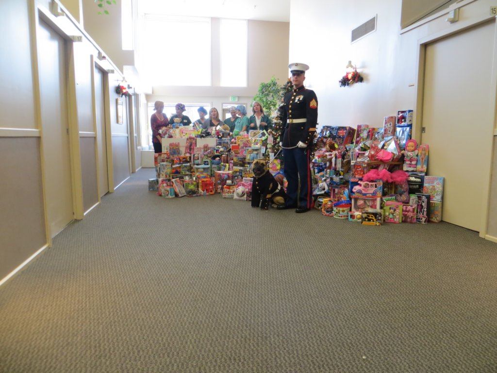 toysfortots2013saltlakesurgicalcentertoypickup6.jpg